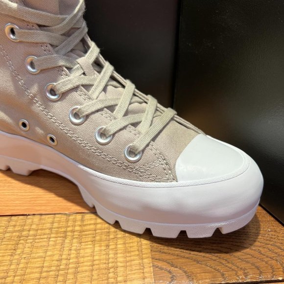 New Women's Converse Lugged Chuck Taylor All Star Hi Sneakers (Khaki) - Picture 3 of 3
